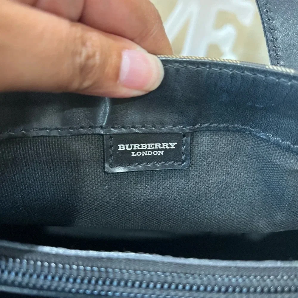 BURBERRY MINI TOTE - Picture 11 of 14